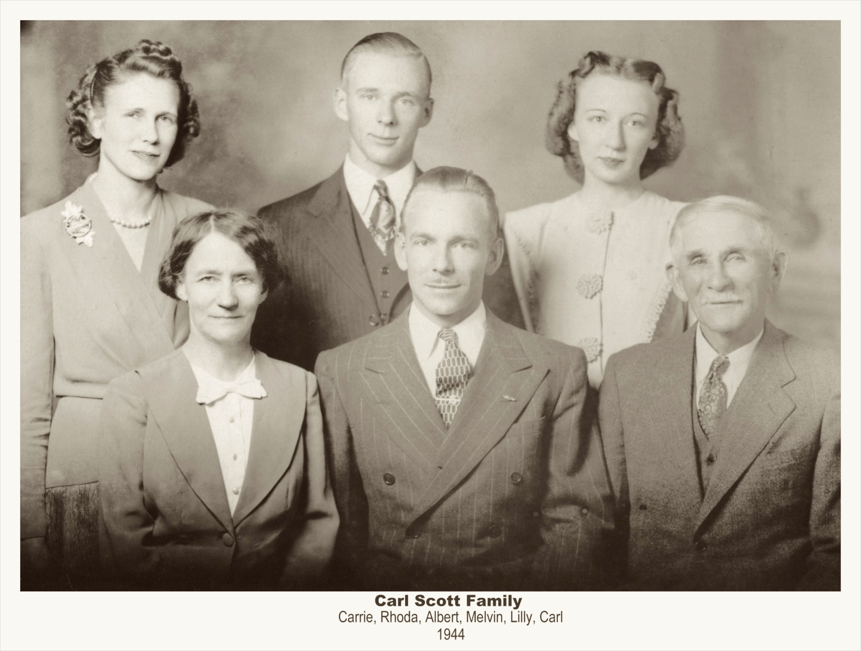 1944-11-12-Carl-Scott-Family.jpg